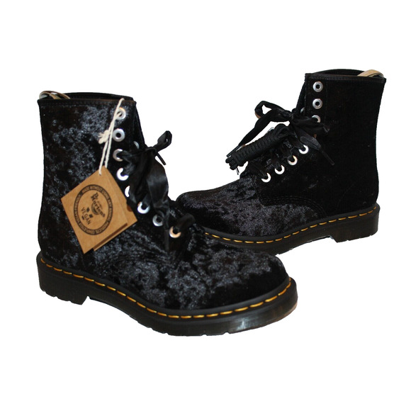 NIB DR. MARTENS‎ Airwair Vegan 1460 Black Velvet Crushed Velvet Boots - Picture 2 of 8